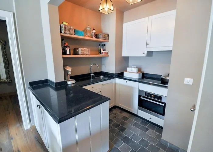 Gezellige Landelijke 4 Persoons Luxestudio, 50 M2 Met Schuin Zeezicht * Knokke-Heist